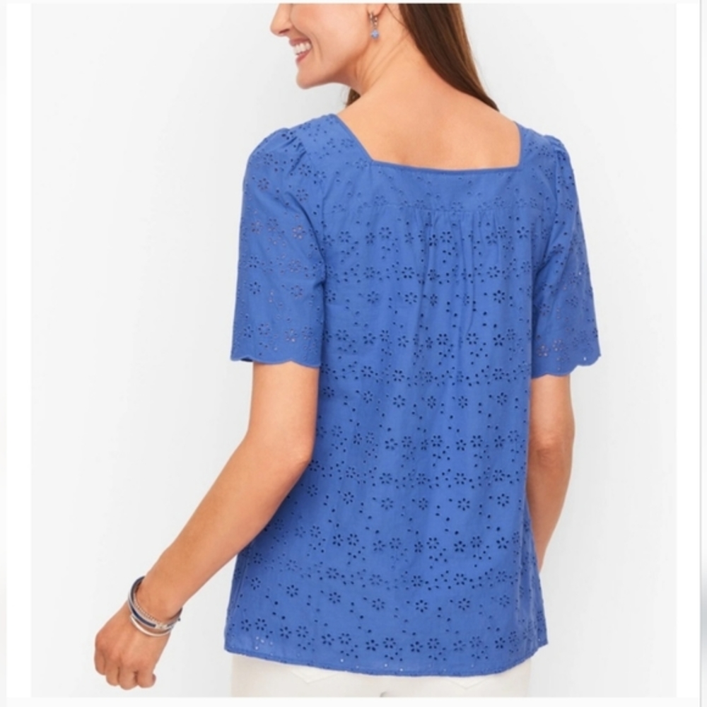 Talbots Blue Top...P2P: 20" L: 23"